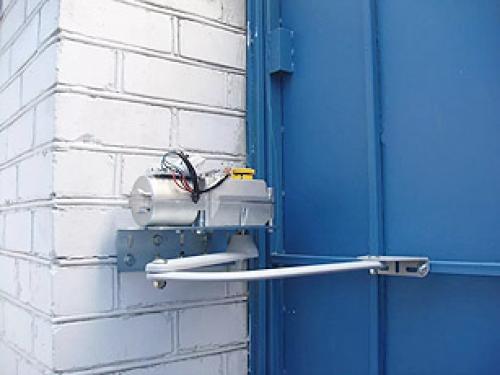 Автоматика и приводы для распашных ворот.. Автоматика и электроприводы для ворот 01