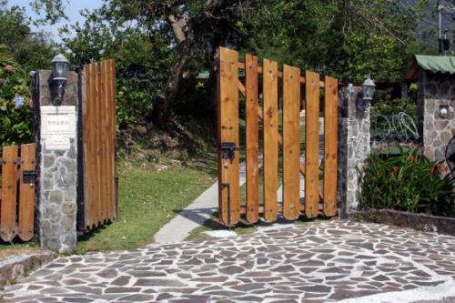 Въездные ворота размеры. Оптимальная ширина въездных ворот