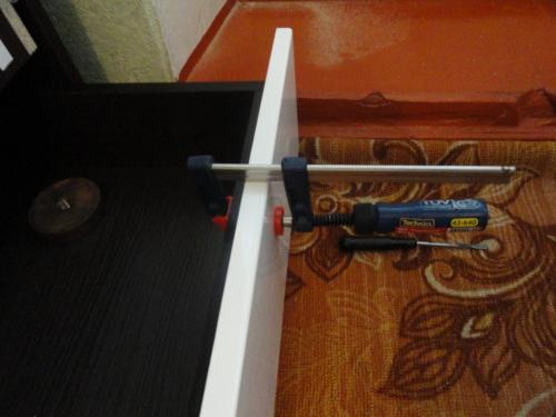 Сборка кухни верхних шкафов. Этапы сборки кухонной мебели