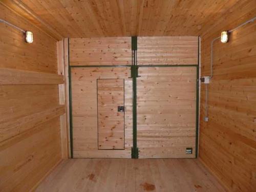 Утепленные гаражные ворота своими руками. Типичные и опасные ошибки при утеплении гаражных ворот