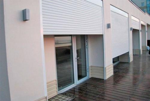 Ворота рулонные с дверью или калиткой. Ворота рулонного типа для забора 01 Ворота рулонные с дверью или калиткой. Ворота рулонного типа для забора 01