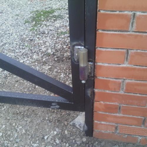 Металлические ворота с калиткой. Декоративные калитки и ворота 05