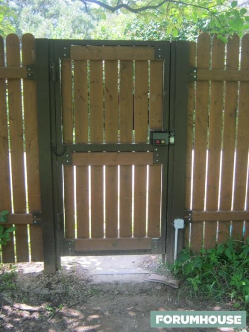 Как самому сделать откатные ворота с калиткой. Откатные ворота: важные лайфхаки