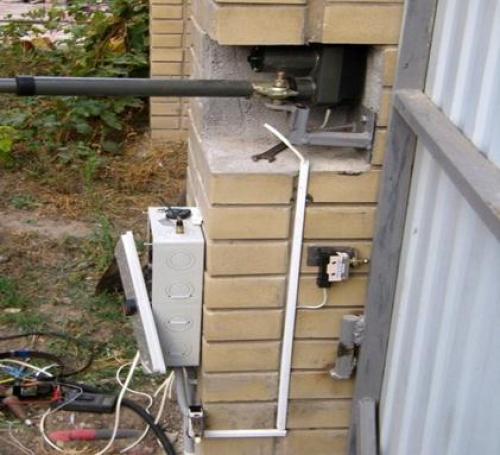 Установка автоматических ворот. Установка приводов распашных ворот