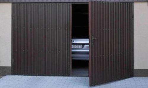 Деревянные гаражные ворота. Распашные ворота популярных моделей