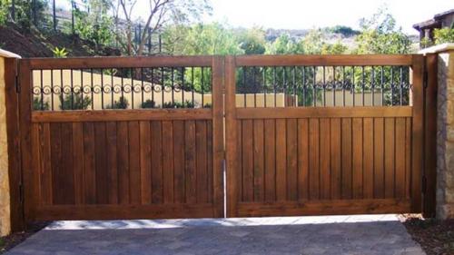 Как сделать ворота своими руками из дерева самым легким. Преимущества и недостатки