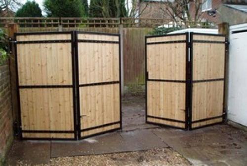 Ворота распашные деревянные своими руками. Ворота деревянные своими руками — подробная инструкция 10