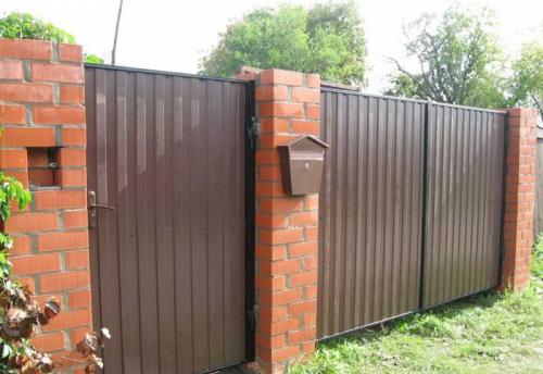 Как сделать красивые ворота из профнастила. Ворота из профнастила: как построить своими руками красивые и качественные ворота (155 фото + видео)