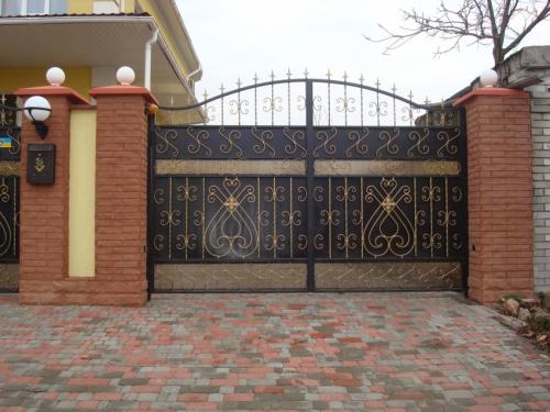 Ворота с калиткой для частного дома своими руками. Ворота своими руками – 120 фото, чертежей и эскизов не сложных современных и классических вариантов ворот