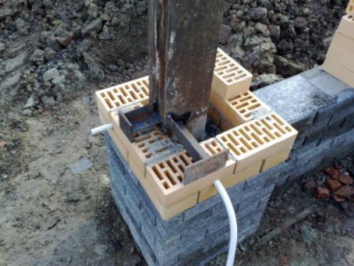 Закладные, на кирпичные столбы. Нужны ли закладные?