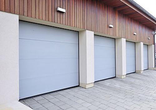 Панорамные ворота серии AluTherm. Новая опция для панорамных ворот AluTherm — встроенная калитка 08