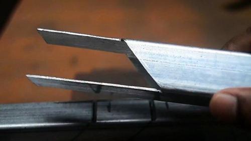 Как соединить профильную трубу без сварки в домашних условиях. 5 способов надежного соединения профильных труб без сварки