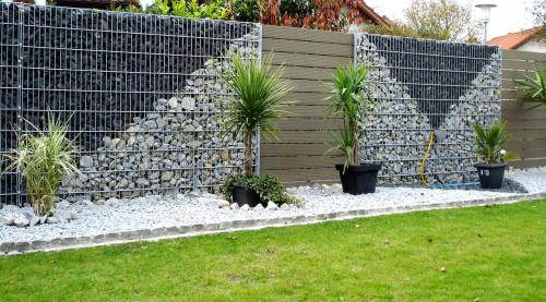 Ворота и забор в частном доме. Красивый забор для частного дома: интересные идеи, современные решения, стильное фото