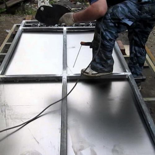 Как самому собрать гаражные ворота с калиткой. Виды конструкций 08 Как самому собрать гаражные ворота с калиткой. Виды конструкций 08