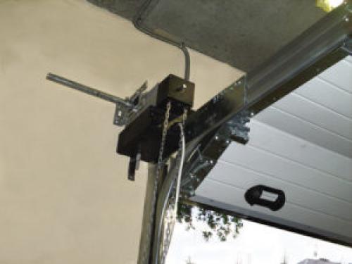 Автоматика на секционные ворота своими руками. Автоматика для секционных ворот своими руками