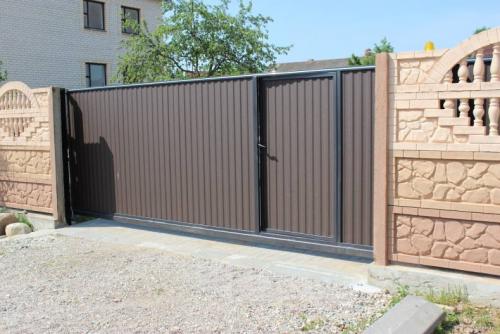 Ворота со встроенной калиткой. Откатные ворота с калиткой: достоинства и недостатки совмещения. ТОП-140 фото-вариантов ворот со встроенной калиткой