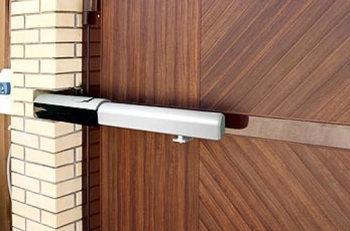 Автоматические распашные ворота наружу. Монтаж створок 02