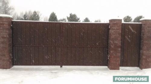 Распашные автоматические ворота с калиткой. Распашные ворота