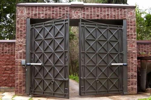 Ворота въездные распашные. Распашные ворота