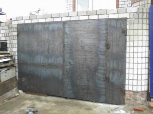 Распашные ворота в гараж своими руками. Гаражные ворота своими руками: пошаговое описание постройки и нюансы изготовления ворот для гаража (125 фото и видео)