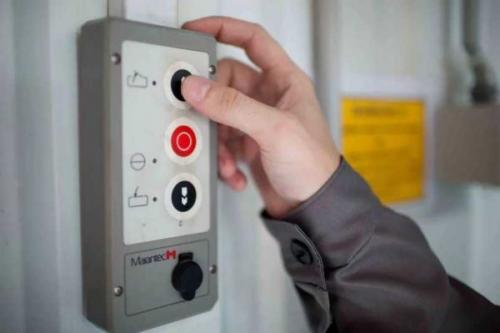 Самые лучшие подъемные ворота. Способы управления