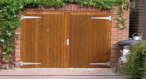 Деревянные ворота в гараж своими руками чертежи. Деревянные гаражные ворота своими руками