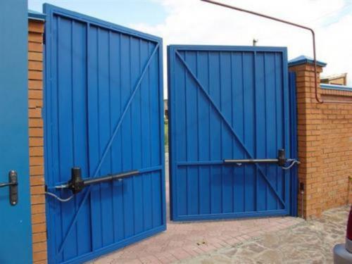 Электропривод на гаражные ворота. Автоматические ворота: особенности, достоинства и недостатки