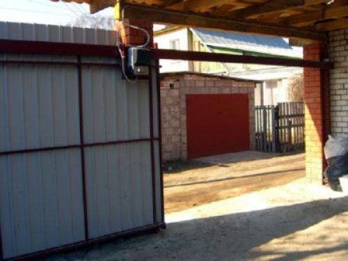 Откатные ворота с верхним подвесом. Конструкция ворот