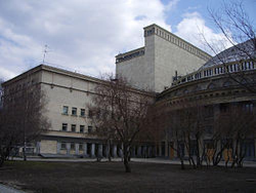 Противопожарный занавес требования пожарной безопасности. Особенности конструкции и монтажа 01 Противопожарный занавес требования пожарной безопасности. Особенности конструкции и монтажа 01