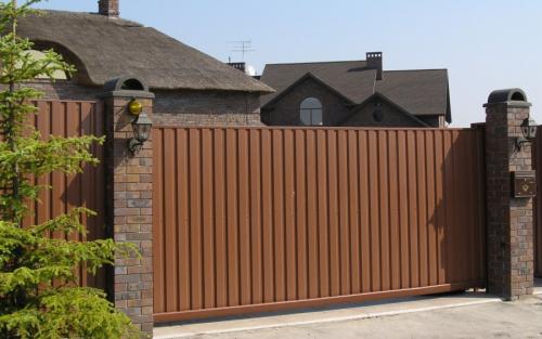 Варианты откатных ворот. Откатные ворота — идеи реализации своими руками. Обзор самых удачных вариантов (105 фото)